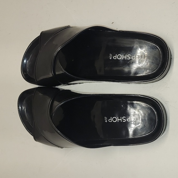 Topshop patent flip flops - Picture 5 of 7